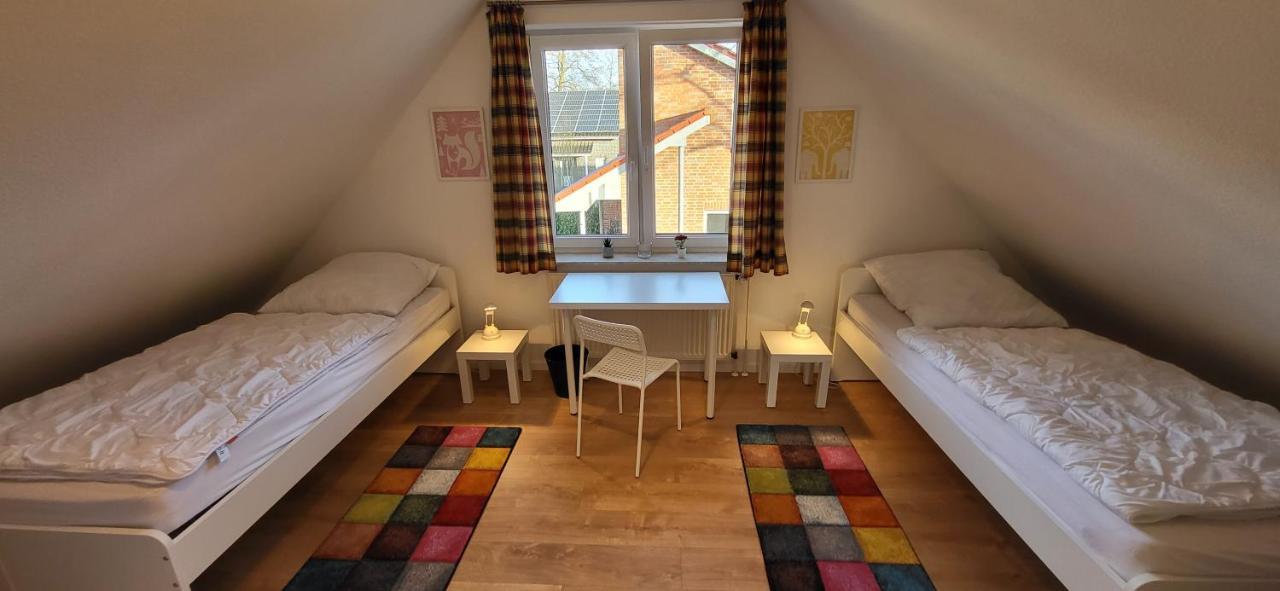 Idyllisches Ferienhaus Naehe Meyer Werft Papenburg Buitenkant foto